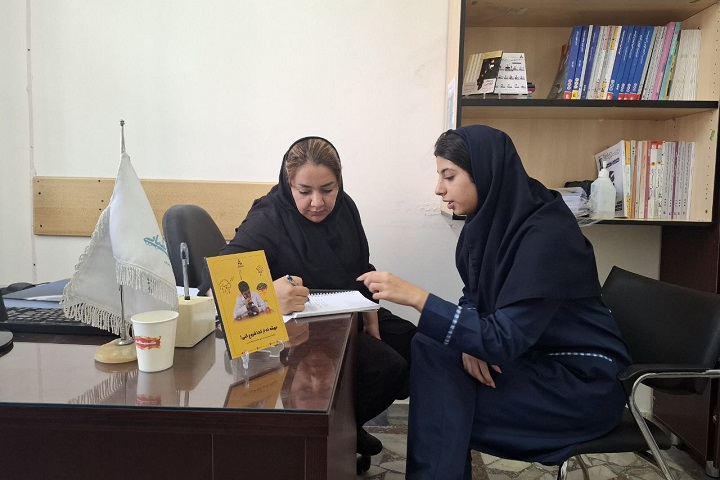 برگزاری جلسات مشاوره فردی و برنامه‌ریزی تحصیلی برای دانش‌آموزان پایه دهم
